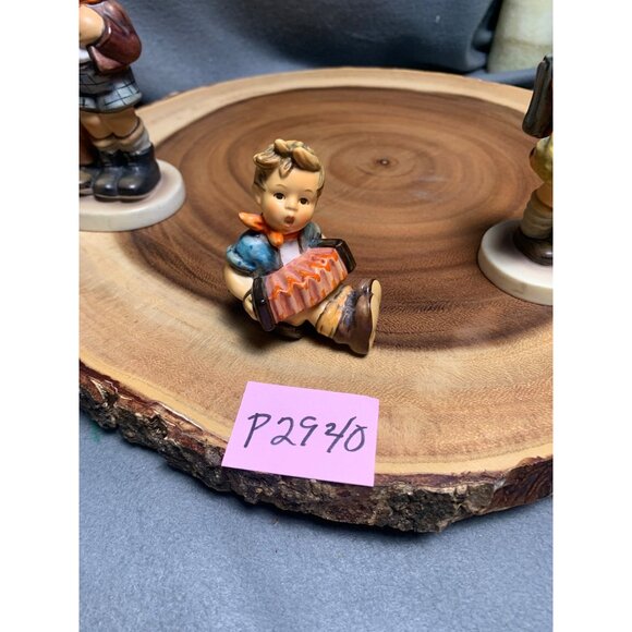 Vintage 1982 Goebel Hummel Boy with Accordion 2.5" Figurine TMK-6 - Picture 10 of 10